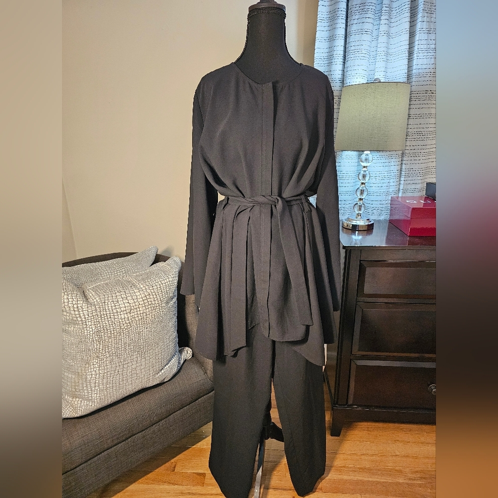 Veiled Collection Elegant Black Women's 2 Peice Set